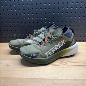 JP7252 Adidas Terrex Agravic Mid GORE-TEX Olive Strata Size 10 Sneakers